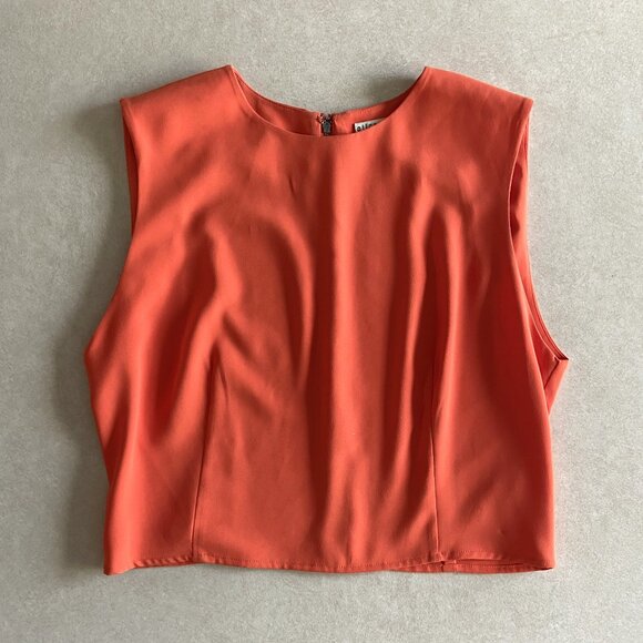 Alice + Olivia Kylnn Fitted Tee ASO Alison DiLaurentis - Picture 7 of 11